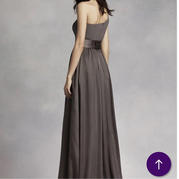 Vera Wang Formal Dress - Picture 2 of 4